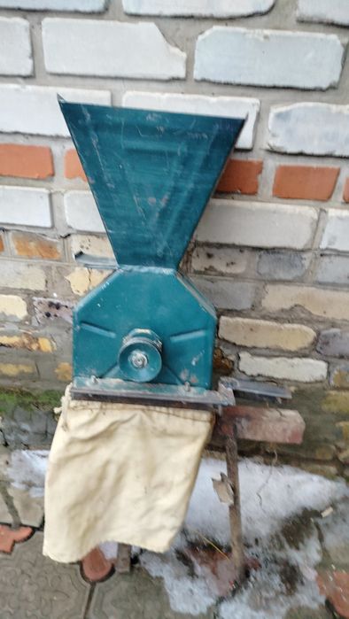 Кормоподрібнювач