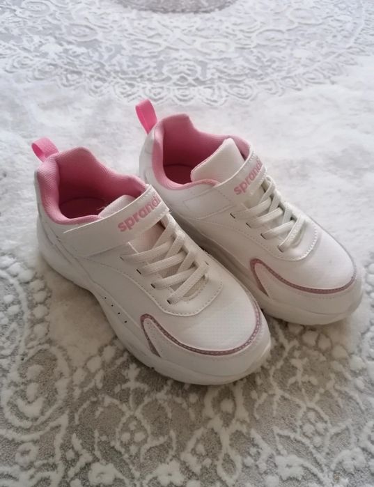 Buty sportowe Sprandi 33
