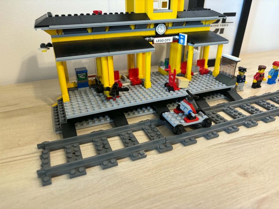 Lego trains 7997 train station