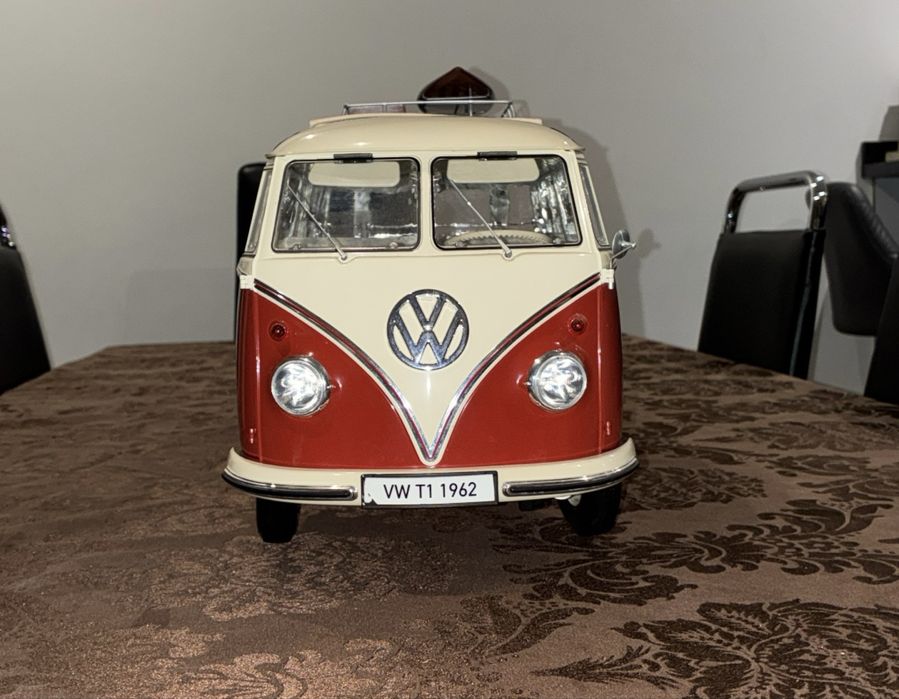 Volkswagen T1 Samba Bus (1962)