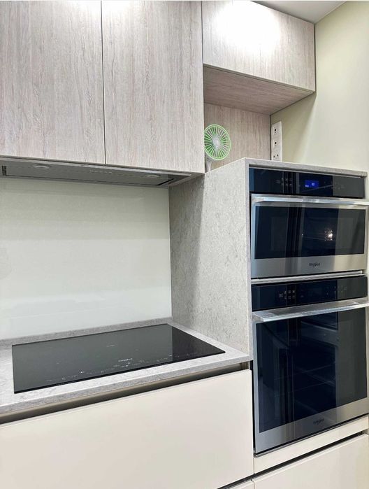 Продам 4к Красный камень, кирпич