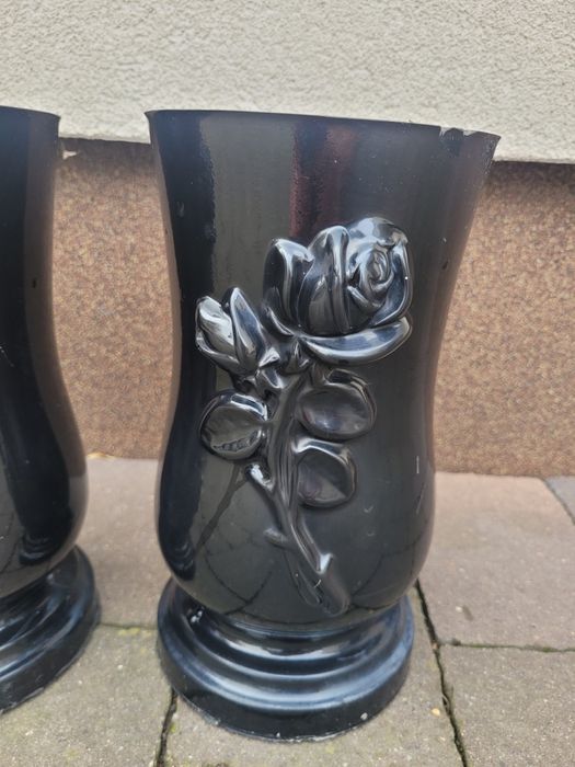 Wazon nagrobkowy czarny