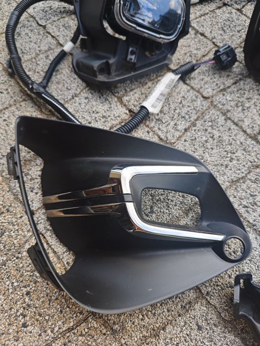 Clio V halogen lewy + kratka i mocowanie