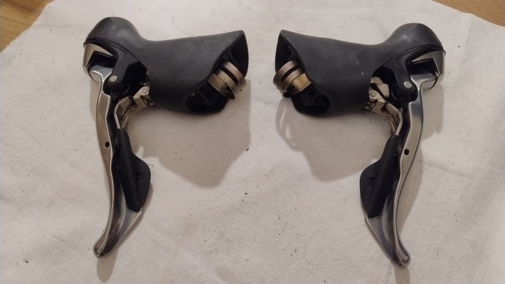 Manetes Shimano 105 ST 5700 2x10v