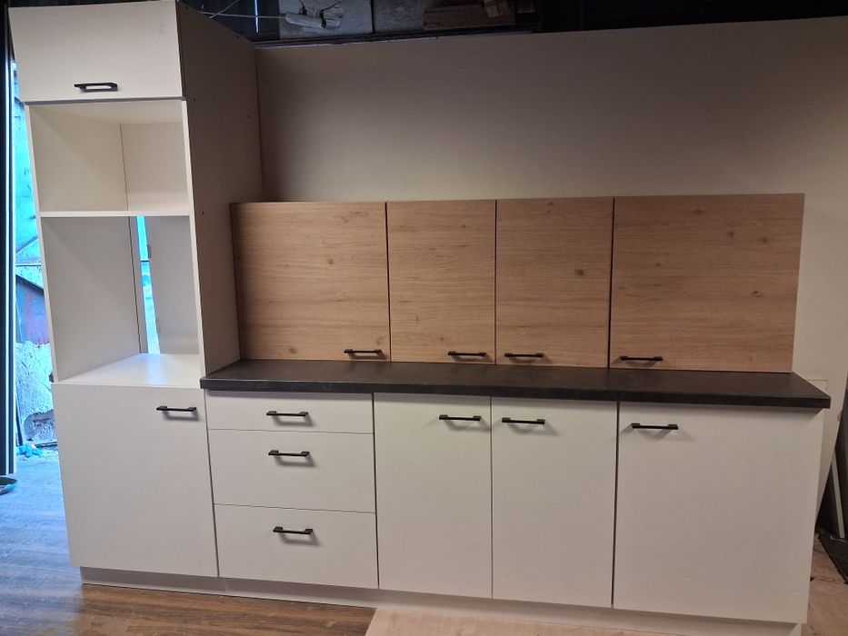 Meble  kuchenne z blatem nowe ostatnia sztuka