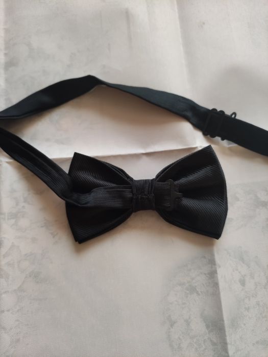 Набор галстук-бабочка и платок