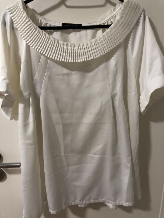 Blusa muito fina tamanho XL pequeno
