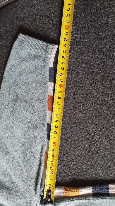 Dwa swetry chłopięce 110-116