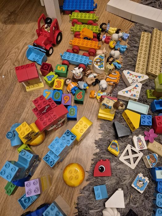 Zestaw xxl lego duplo (domek,farma, pociag, zwierzęta)