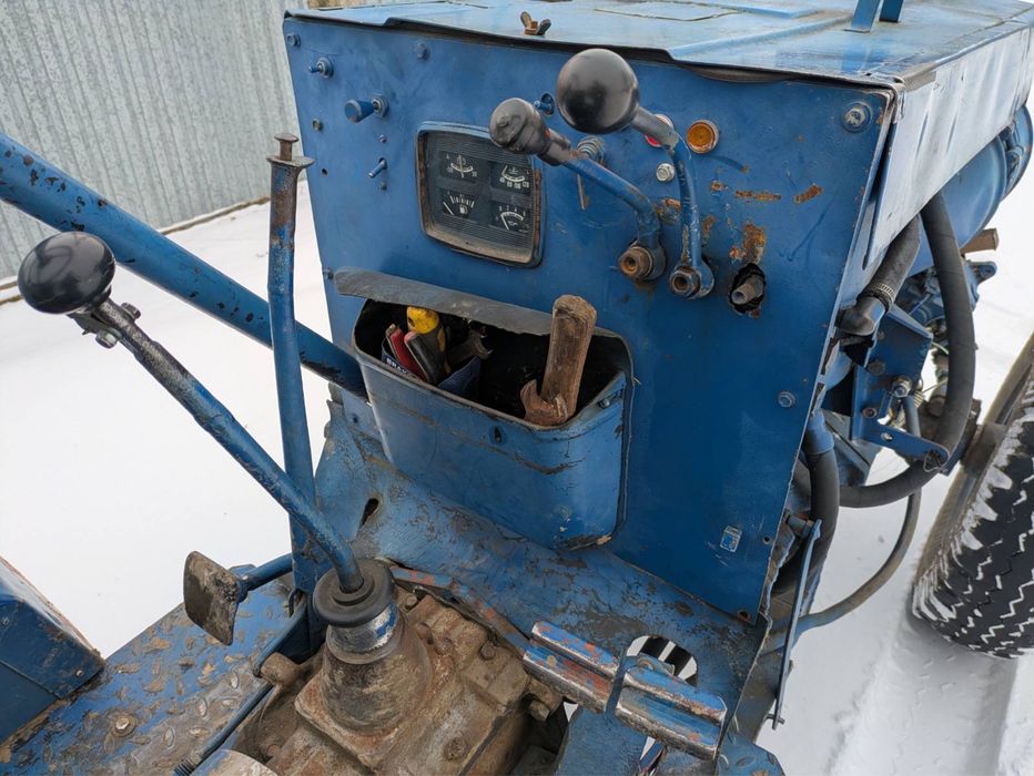 Продам саморобний трактор змотором т 25 коробка газ 51