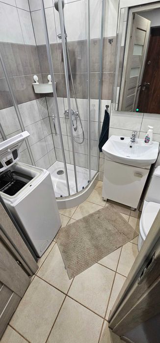 Dwa ładne pokoje z balkonem w świetnej lokalizacji.