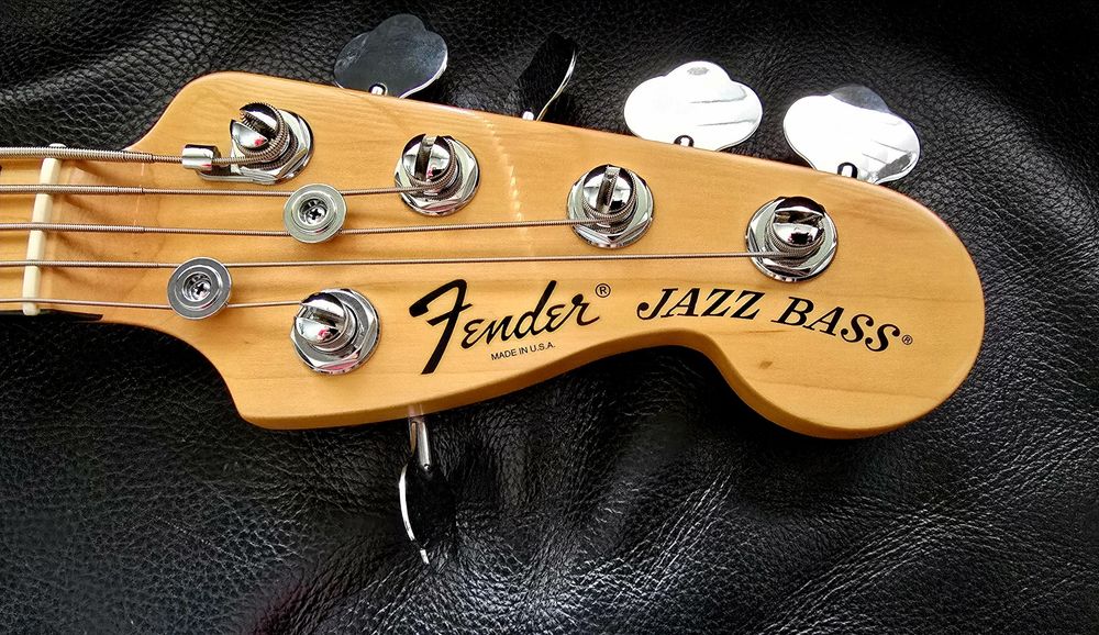 fender jazz bass deluxe v usa