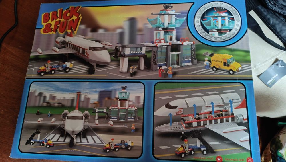 Set Construção Aeroporto - Brick & Fun (799 peças) | NOVO E SELADO
