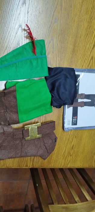 Fato de carnaval menino- Robin dos bosques 5/ 6 anos