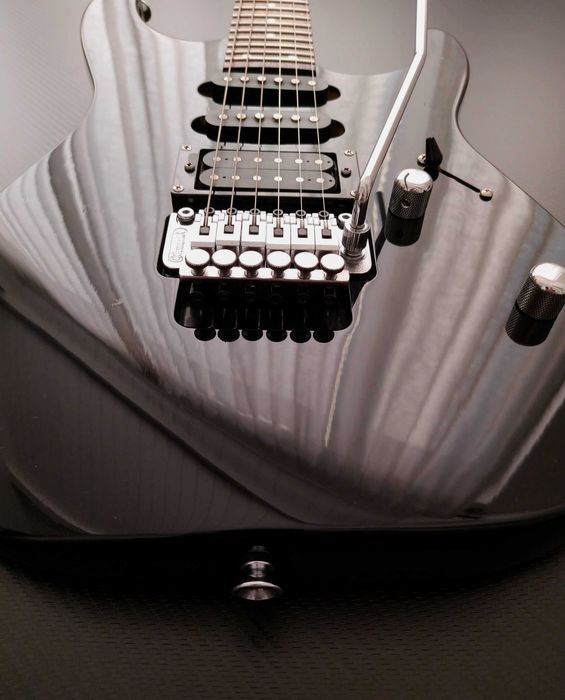 Gitara Charvel by Jackson CDS-045 - FR tremolo - 1992 JAPAN