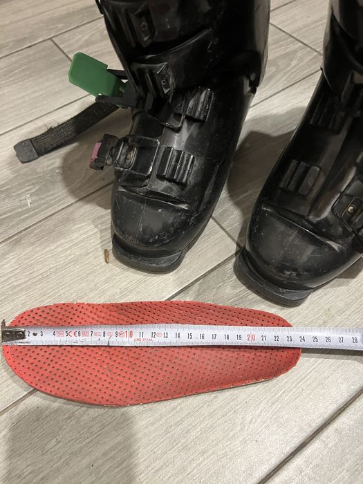 Продам боти лижні та шоломи