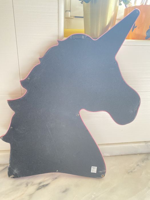 Unicorn Mirror426638305993041921