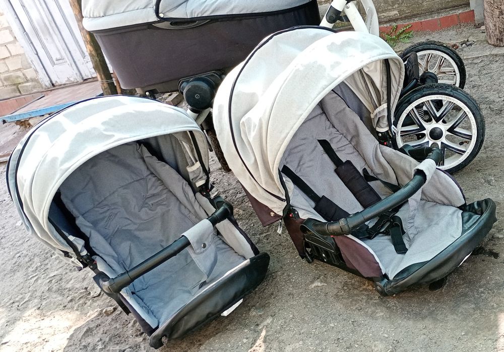 Продам коляску для двойни