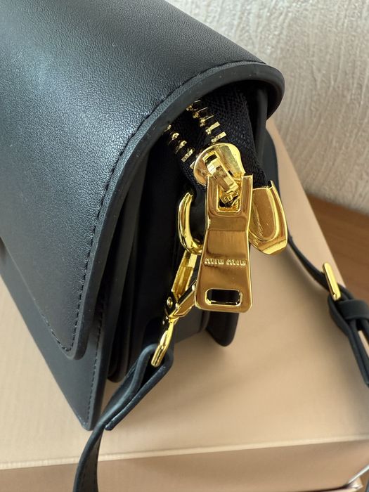 Сумка чорна Miu miu