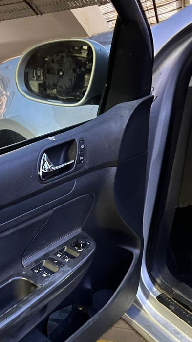 Para peças VW Golf V 1.4 FSi ano2004  já vendi motor