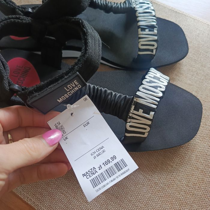 Sandały love moschino