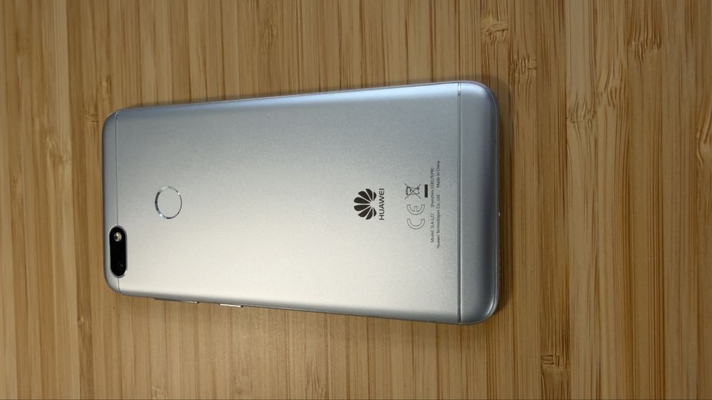 Huawei SLA-L22 jak nowy IGŁA! z oryginalną folią na ekranie.