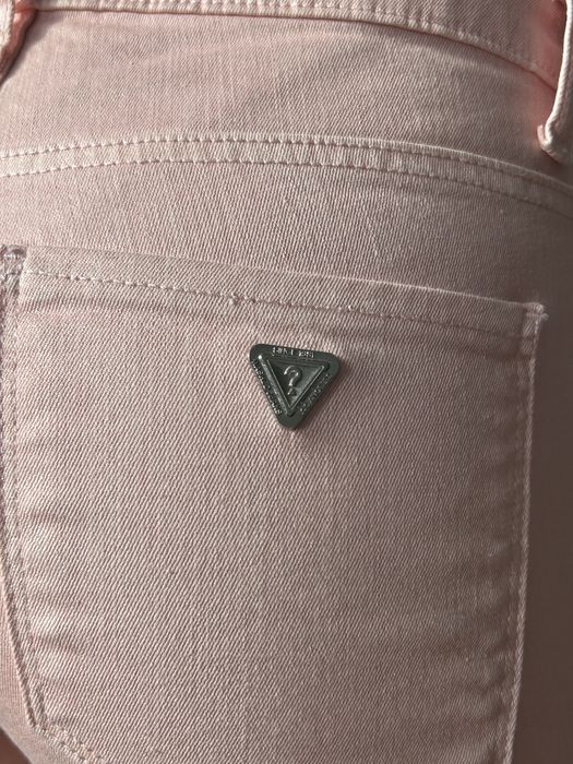 Jeansy skinny pudrowy