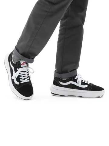 Skórzane sneakersy w kolorze czarnym Vans