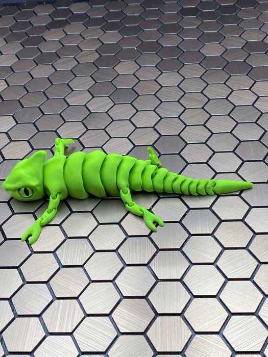 3D-друкована гнучка ящірка — яскраво-зелена, 21 см