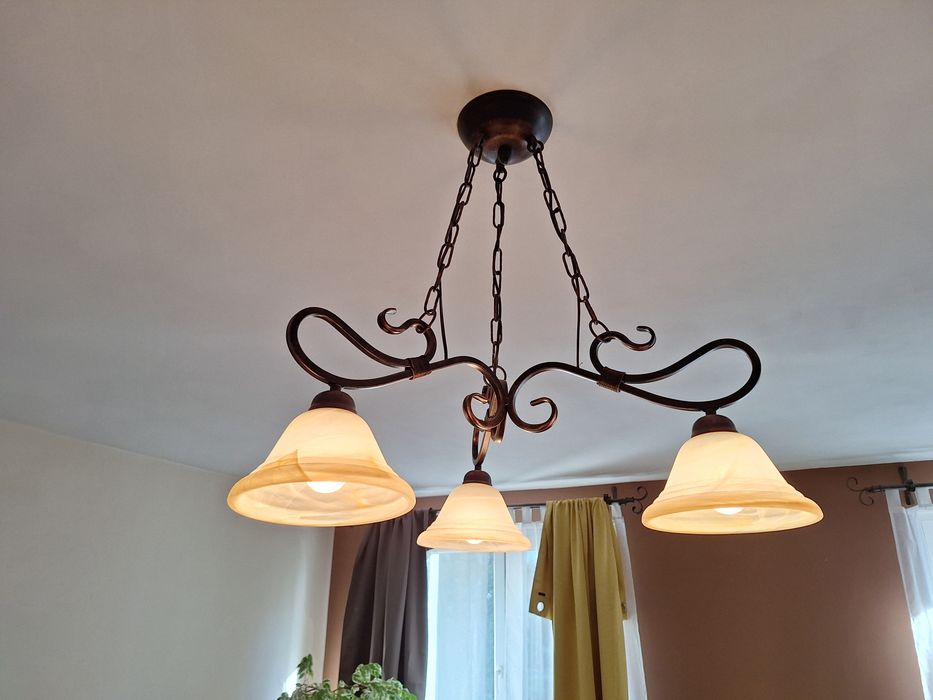 Sprzedam żyrandol / lampę sufitową na 3 żarówki 2 sztuki
