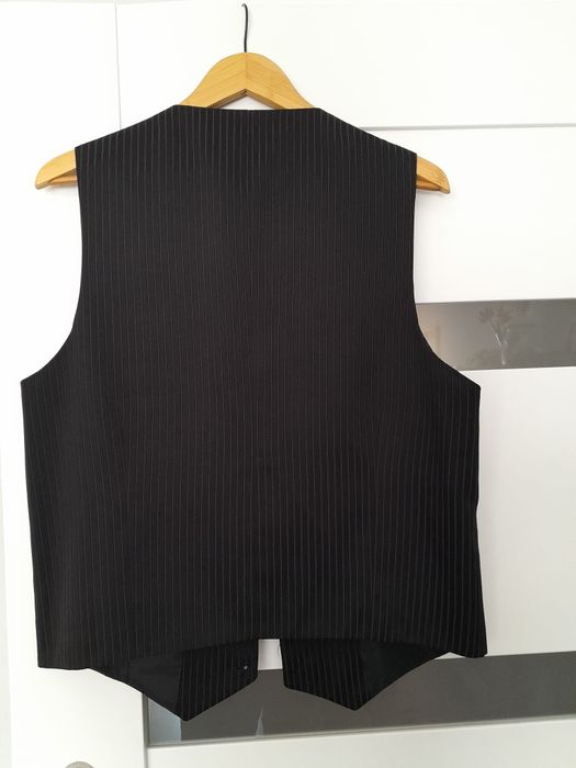 Garnitur męski klasyczny taliowany