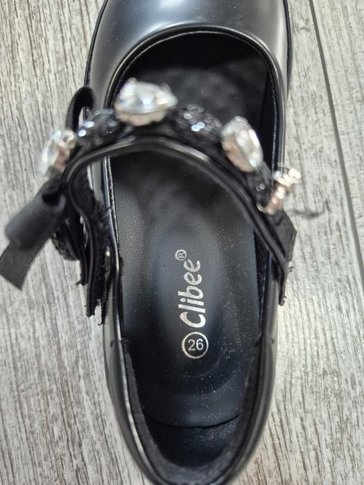Eleganckie buty dla dziewczynki