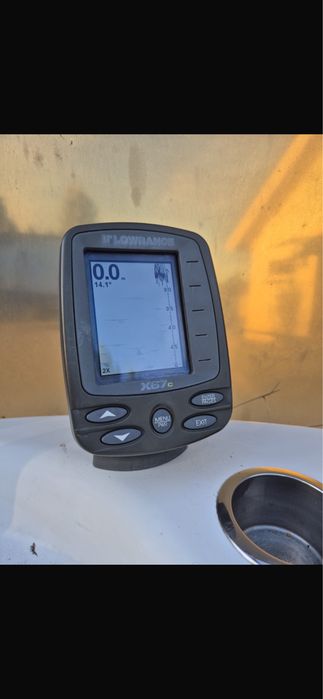 Sprzedam łódz silnik 40 km czterotakt 238 godzin