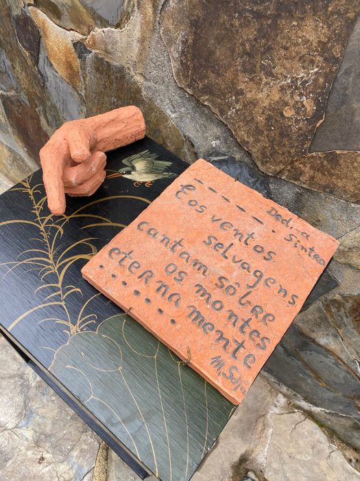 Azulejo Placa Sintra em Barro 20 cm Assinado Margarida Schimmelpfennig