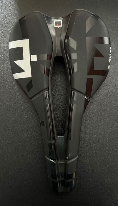 Siodełko PROLOGO Proxim W650 szer. 145 mm.