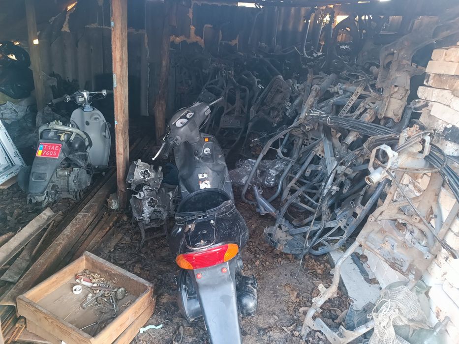 запчасть на Suzuki inch up Sport(пластик б у)sepia zz address v 100