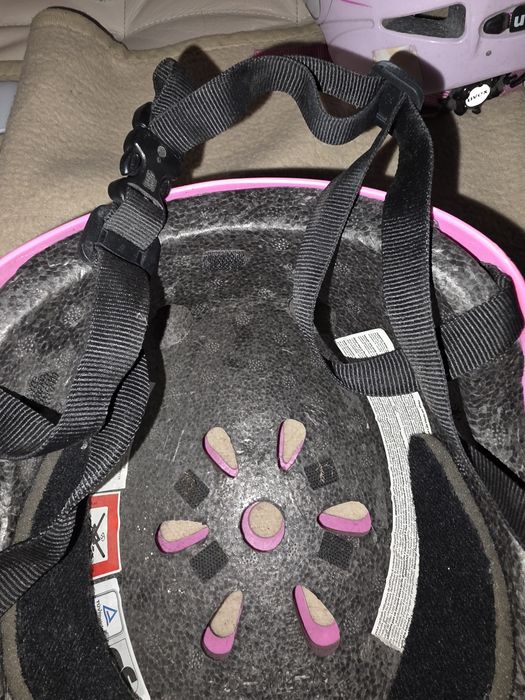 Hello Kitty Kask Dziecięcy i UVEX  w super stanie cena dotyczy wszystk