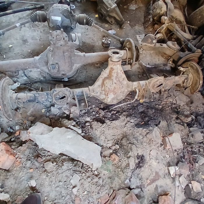 Задній міст редуктор на Mitsubishi Pajero 3.0 v6