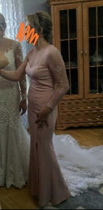 Suknia rybka pudrowy róż