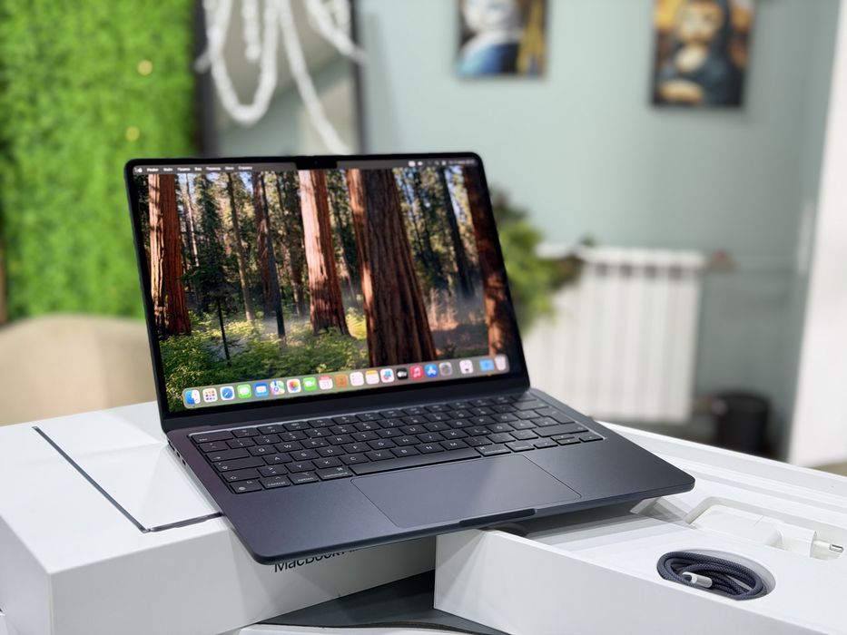MacBook Air 13, M2, 2022 , 8/512гб, Space Black