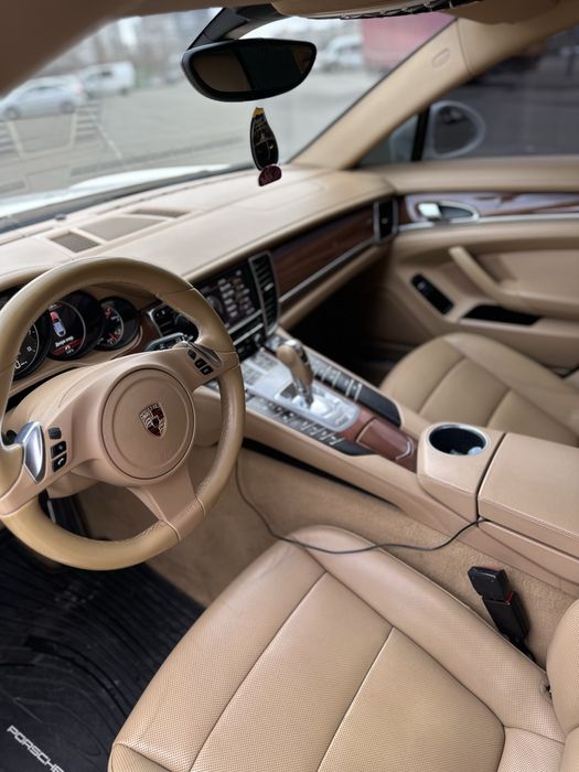 Porsche Panamera 4S 3.6, можливий обмін, в тому числі нерухомість з доплатою