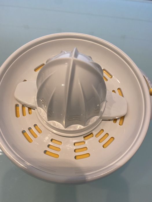 Espremedor de frutas eletrico