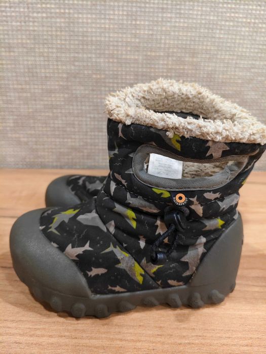 Дитячі зимові черевики Bogs B-Moc Sharks, розмір 24