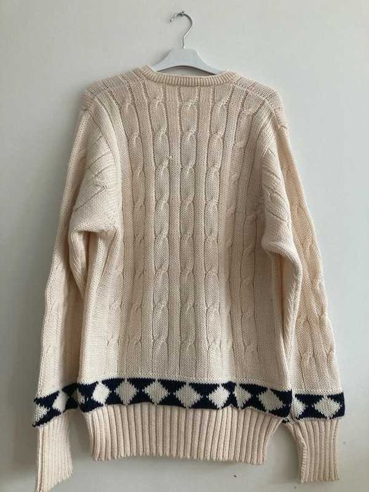 Kremowy sweter w serek, 100% wełna, Vintage.