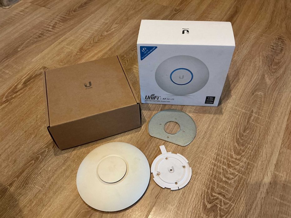 Ubiquiti UAP AC LITE (a/b/g/n/ac 1200Mb/s) 2,4/5GHz