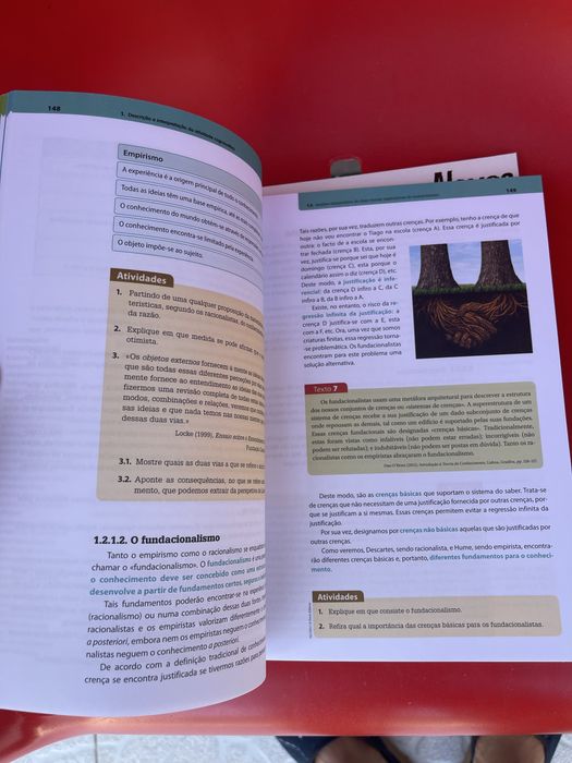 Livro Filosofia 11.ºAno - Novos Contextos - COMO NOVO