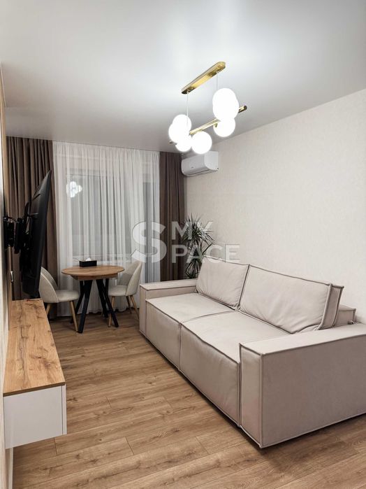 Затишна Євро3кКв Голосіївський ВДНХ Виставковий Метрополіс Нова Англія