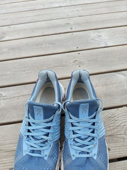 Buty on do biegania