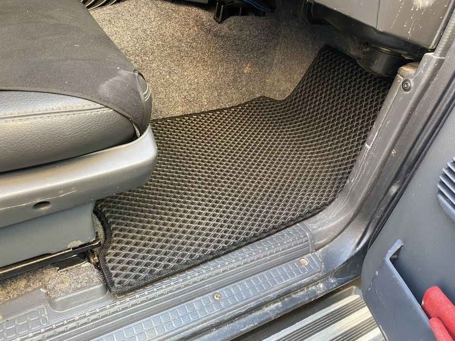 Nissan Patrol Y60 Коврики EVA (черные) 5 штук (передние и задние) (г)