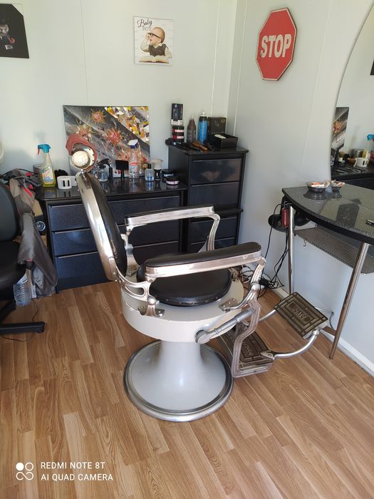 Cadeira de Barbeiro Antiga